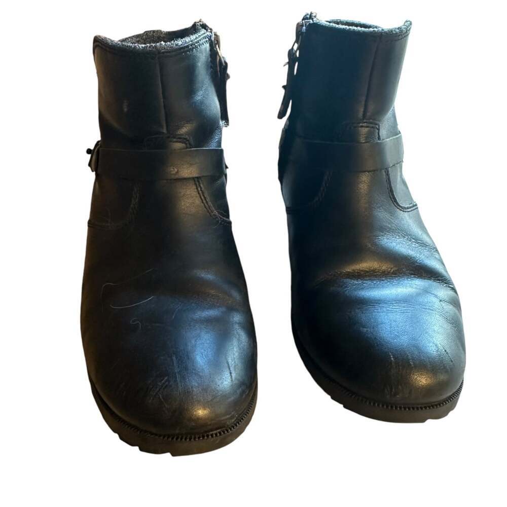 Teva Boots women's size 7.5 black leather Gray